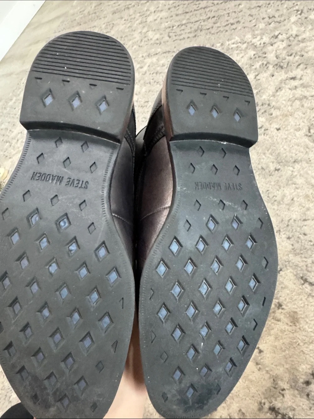 Steve Madden Black Leather Chukka Boots with Navy Lining